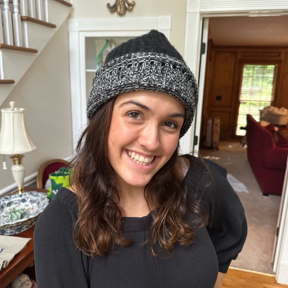 Silence + Noise Beanie - Picture 1 of 7